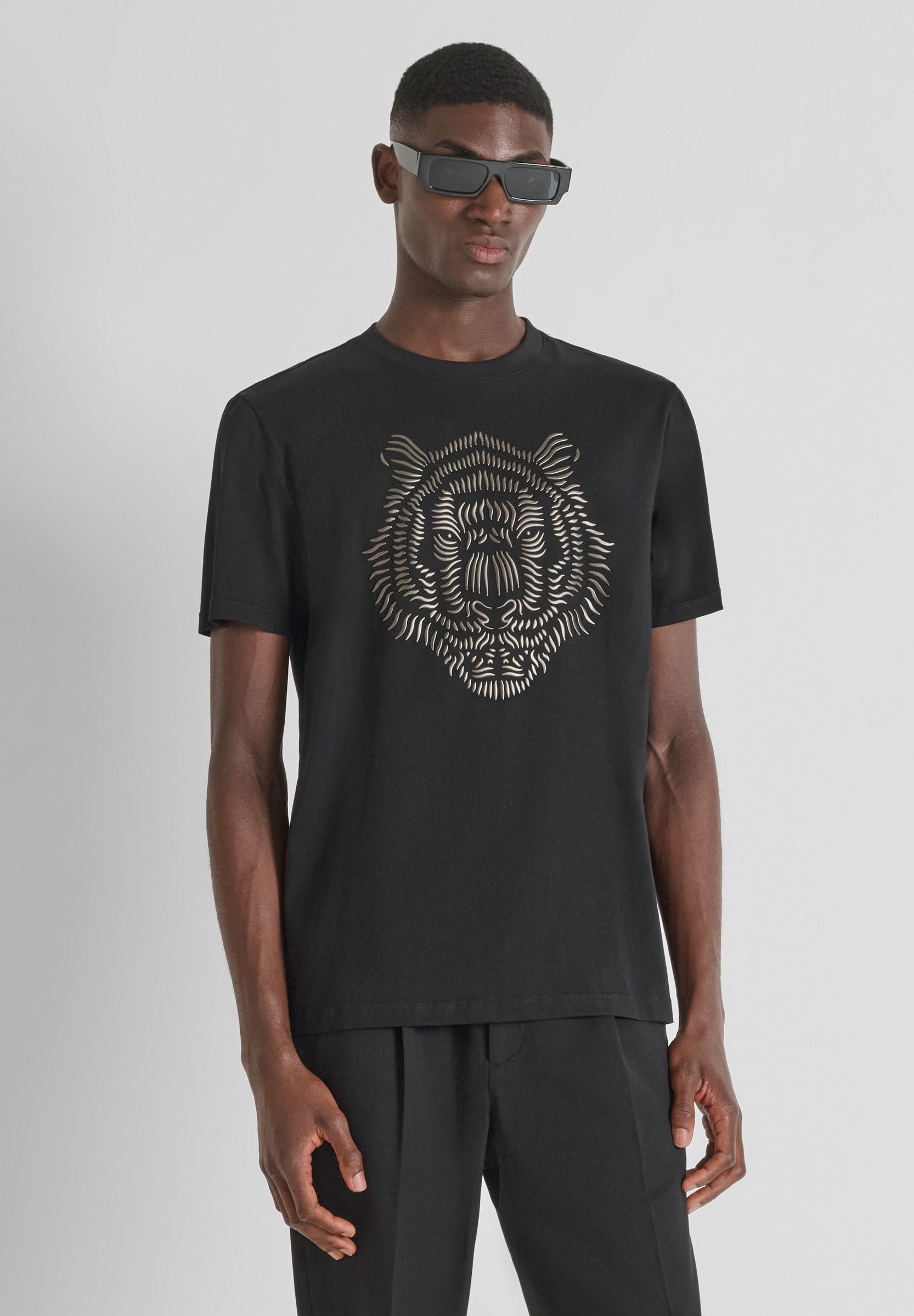 Antony Morato REGULAR FIT WITH RUBBER REFLECTIVE TIGER Print T