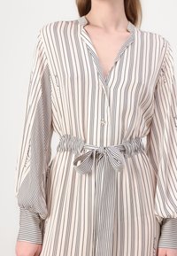 TWINSET ACTITUDE DRESS - Kreklkleita - off white
