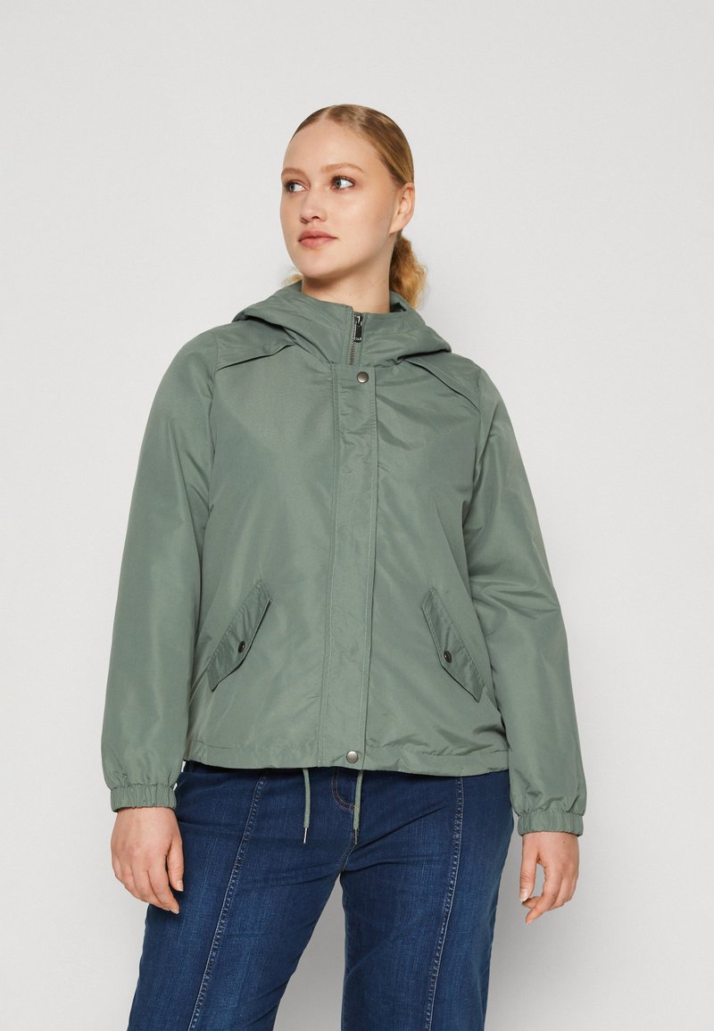 Vero Moda Curve VMCZOA - Sommerjakke - laurel wreath