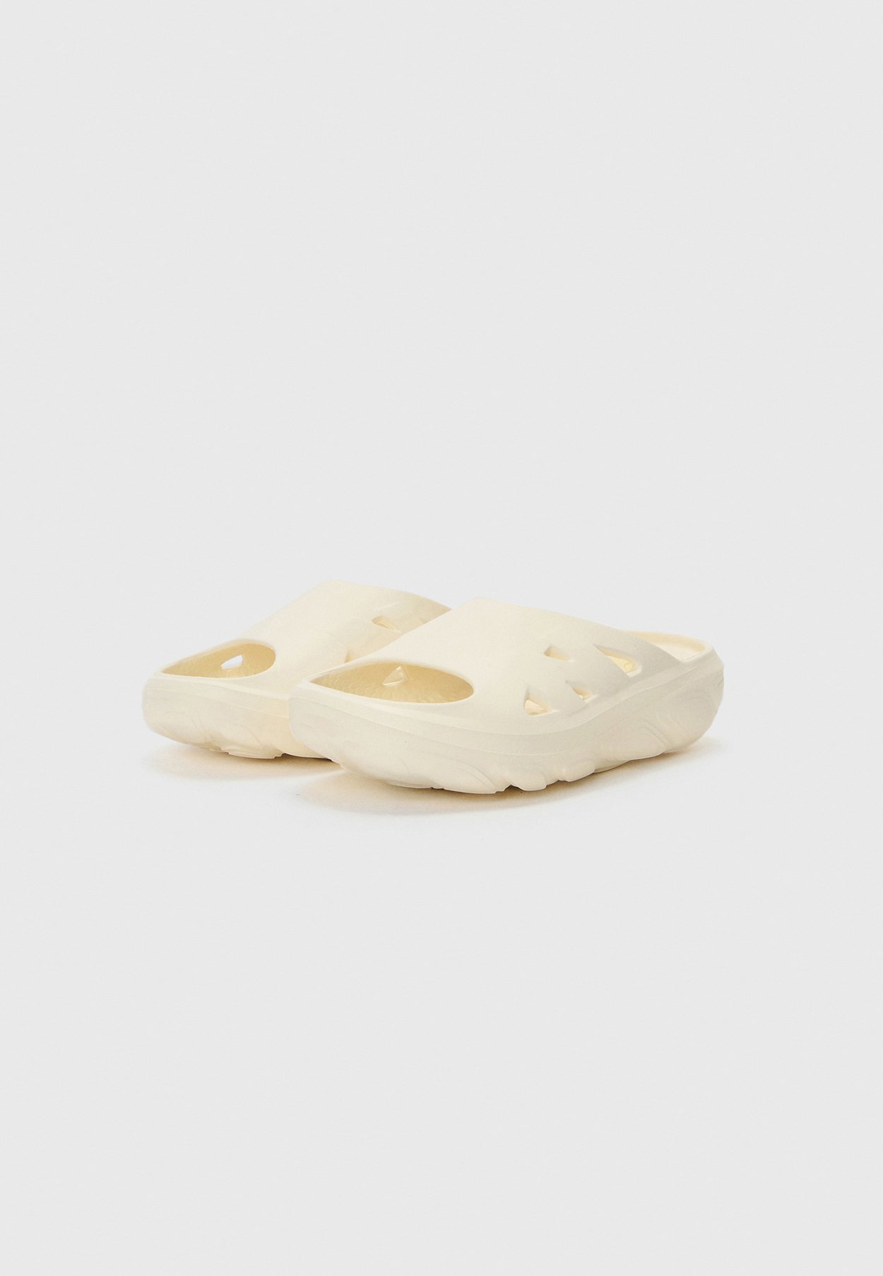 Pantolette flach