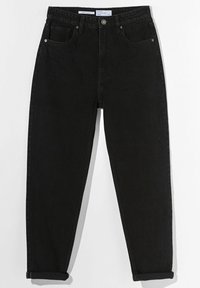 Svart denimjeans med hög midja, fem fickor och uppvikta nederkant. Slät textur med förstärkta sömmar och metallisk detaljer.