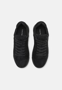 Calvin Klein Jeans CHUNKY CUPSOLE - Tossud - triple black