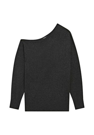Maglione grigio scuro, off-the-shoulder, realizzato in un materiale morbido. Presenta maniche lunghe e una vestibilità comoda con un ampio scollo.