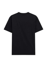 T-shirt nera in cotone, maniche corte, collo rotondo, vestibilità rilassata, design semplice, superficie liscia, senza loghi o motivi visibili.