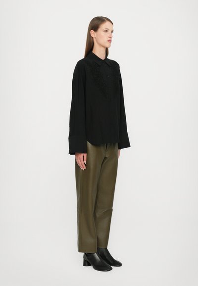 CLOSED Blusa - black