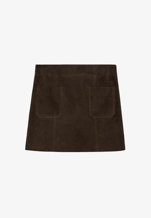 Ruda zomšos mini sijonas su dviem priekiniuose kišenėse ir matomomis siuvimo detalėmis. Lygus paviršius su švariu, paprastu dizainu.