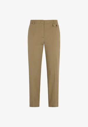 Pantaloni tailored color khaki con design aderente, dotati di chiusura frontale con bottone, tasche oblique e una tasca posteriore. Tessuto dalla trama liscia.