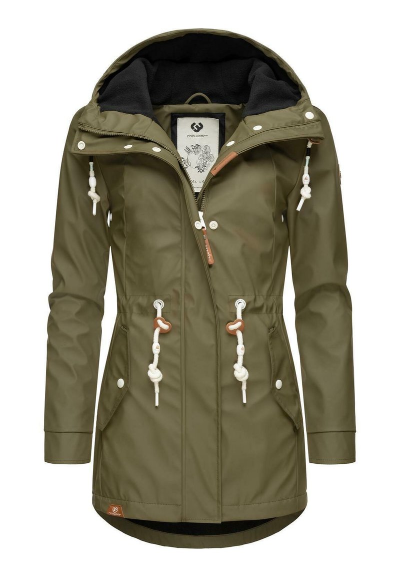 Giacca impermeabile verde oliva con zip anteriore, vita regolabile con coulisse e due tasche frontali. Caratterizzata da dettagli in corda bianca e un rivestimento in pile nero.