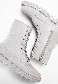 bonprix Stivaletti con plateau - grey