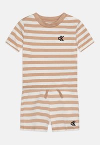 Kijelölve, sirocco/tofu