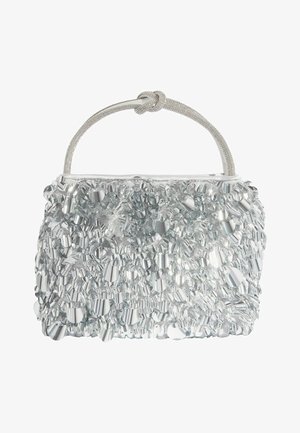 Läbipaistev käekott, millel on tekstuuriga pind ja hõbedased helmeste kaunistus. Omab tugevat nöörist käsitõmmikut ja struktureeritud ristkülikukujulist vormi.