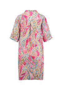 Abito camicia in tessuto leggero con motivo paisley rosa, dotato di colletto e maniche corte, arricchito da vivaci accenti blu e arancione.