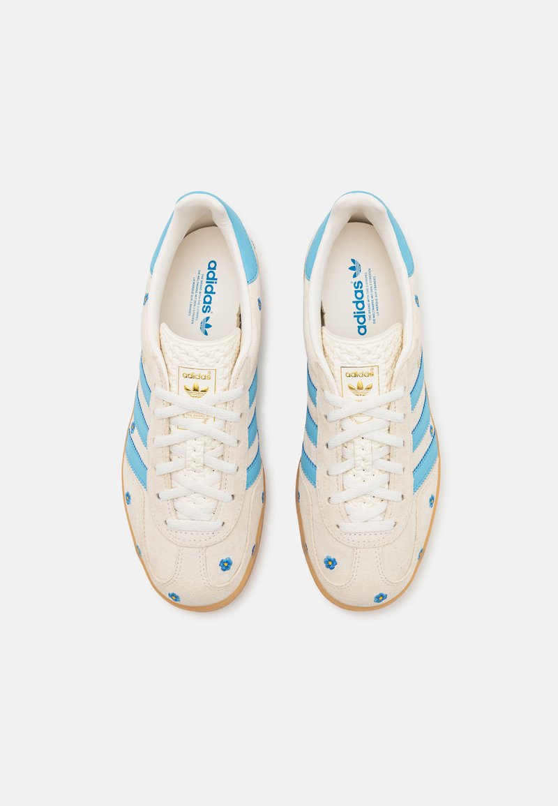 adidas gazelle silver green womens adidas Gazelle 85 (Clear Sky/Cloud White/Gold Metallic) main image 0