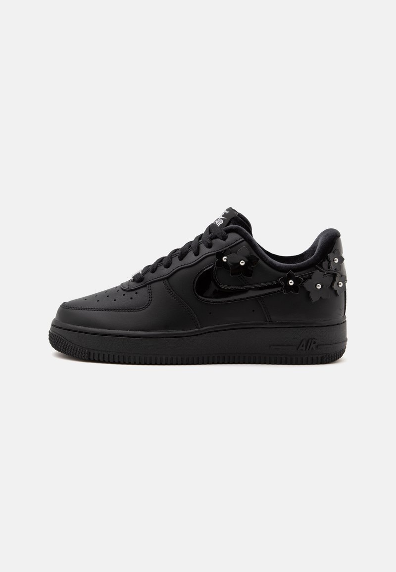AIR FORCE 1 07 SE black/off noir/metallic silver-coloured/black
