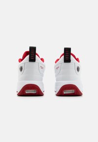 Jordan JORDAN MAX AURA 6 - Sneakers basse - white/gym red/black