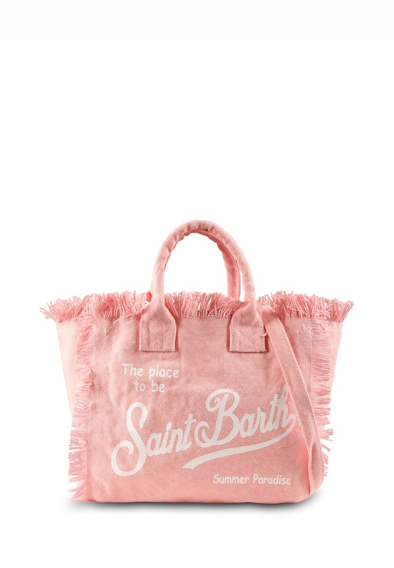 Borsa a tracolla in tessuto rosa con bordi sfilacciati. Presenta un testo bianco: "Il posto giusto per essere Saint Barth Paradise Estivo." Due manici corti.