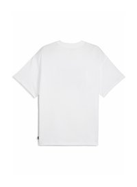 T-shirt blanc à manches courtes en coton doux. Présente une coupe décontractée, un col rond et aucun motif ou graphique visible. Design simple.