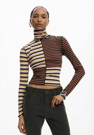 LONG SLEEVE HIGH NECK - Pikkade varrukatega topp - brown