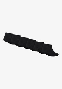 Calcetines negros hasta el tobillo, cinco pares, material de mezcla de algodón, parte superior acanalada, textura suave, sin patrones, corte atlético estándar.