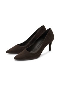 Par visoko petne temno rjave antilopaste obutve s koničastimi prsti, razstavljene na beli podlagi.