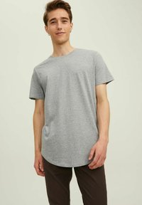 Jack & Jones JJENOA TEE CREW NECK - Pamata T-krekls - light grey melange