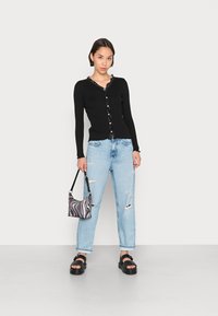 ONLY ONLMICHELA - Casaco de malha - black