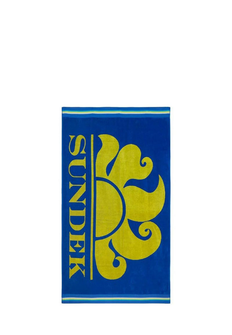 Telo blu con un grande sole giallo e un design di onde, bordato da strisce blu e verdi. Realizzato in tessuto morbido e assorbente.