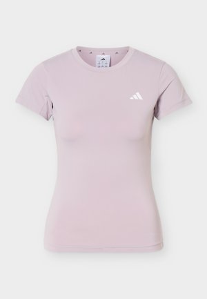 T-shirt de sport ajusté à manches courtes de couleur violet clair avec col rond et petit logo blanc Adidas sur la poitrine gauche.