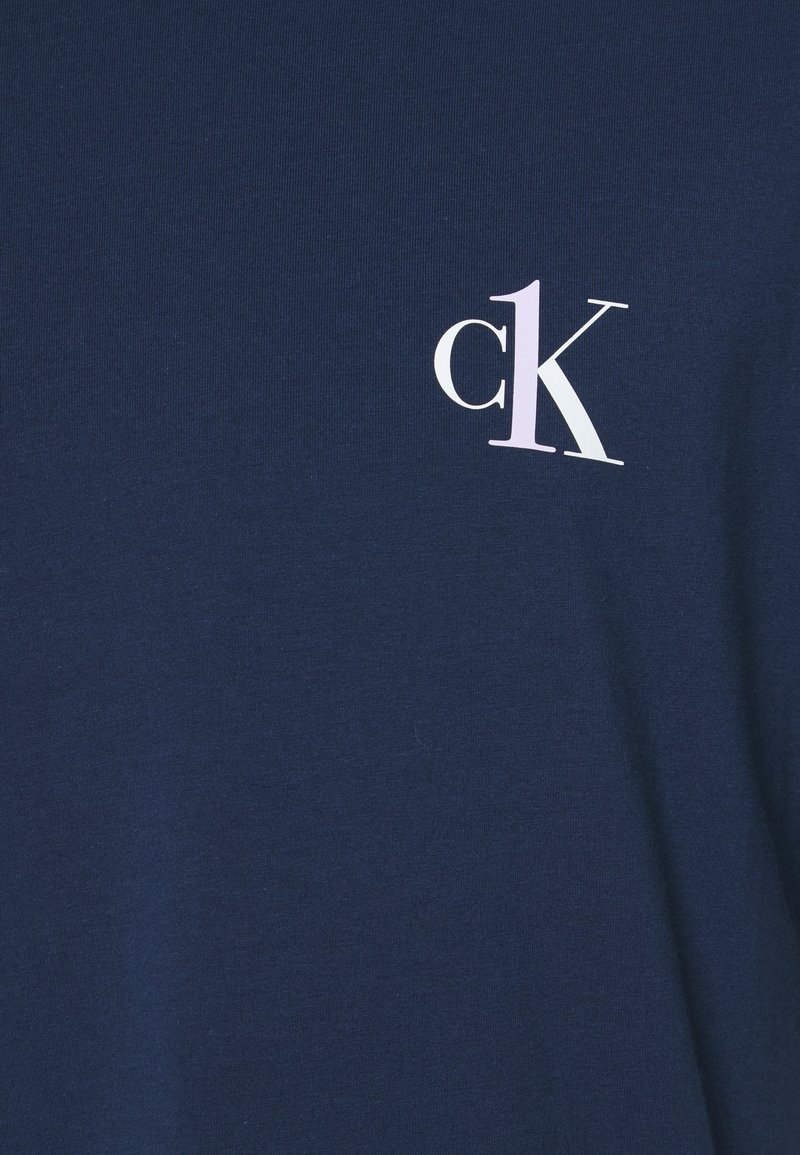 Herren Pyjamas | Calvin Klein Underwear ONE CREW NECK Nachtwäsche Shirt lake crest blue/dunkelblau - ZW42152 Herren Pyjamas | Calvin Klein Underwear ONE CREW NECK Nachtwäsche Shirt lake crest blue/dunkelblau - ZW42152