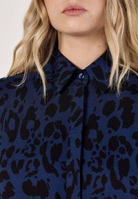 Apricot ANIMAL  - Abito a camicia - navy