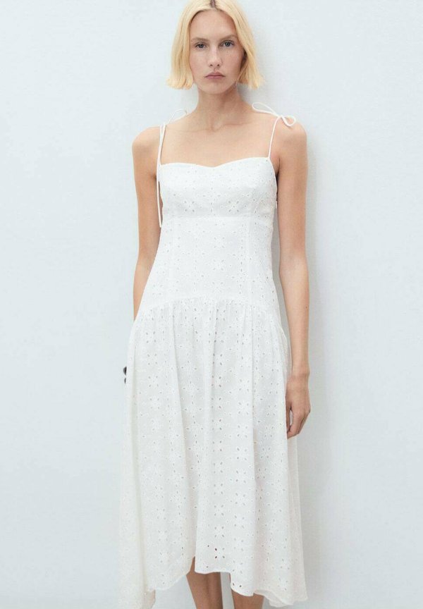 MIDIOWA Z PERFORACJAMI - Day dress