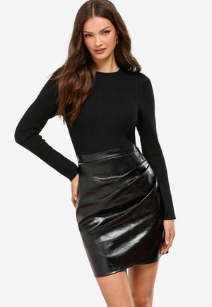 2-IN-1 CREW NECK LONG SLEEVE MINI - Laisvo kirpimo suknelė - black faux leather