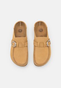 Birkenstock BUCKLEY NARROW FIT - Slippers - latte cream