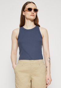 GAP DOWNTOWN BERMUDA - Rövidnadrágok - khaki