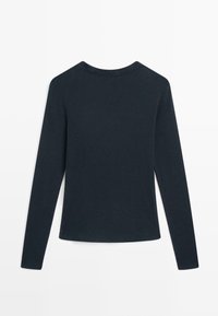 Langärmliges dunkelmarineblaues Oberteil aus weichem Stoff, mit Rundhalsausschnitt und figurbetontem Schnitt mit glatter, schmuckloser Textur.