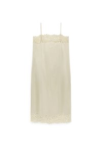 Beige Satin-Nachtkleid mit verstellbaren Spaghetti-Trägern und einem Blumenspitzenbesatz am Halsauschnitt und Saum. Glatte Textur.