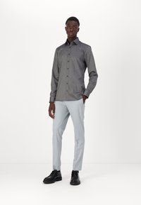 OLYMP No. Six SIX SUPER SLIM - Cămașă elegantă - grey melange