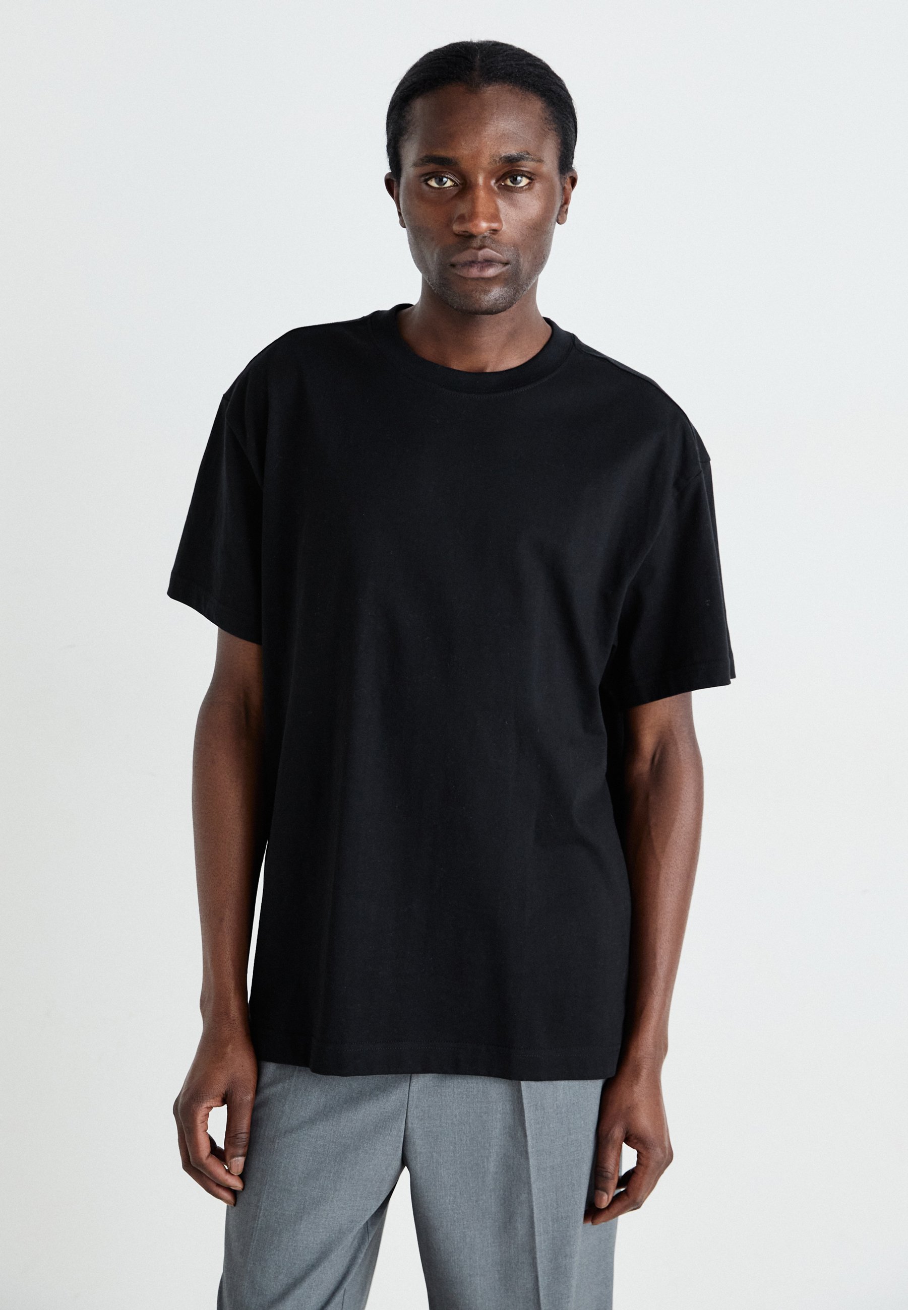 black baggy tshirt