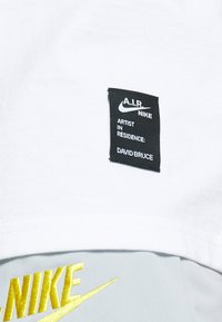Nike Sportswear AIR TEE - Print T-shirt - white