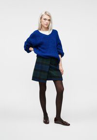 JDY JDYDINEA REVERSIBLE - Strickpullover - surf the web