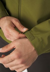 The North Face WHITON JACKET - Hardshell jacket - forest olive