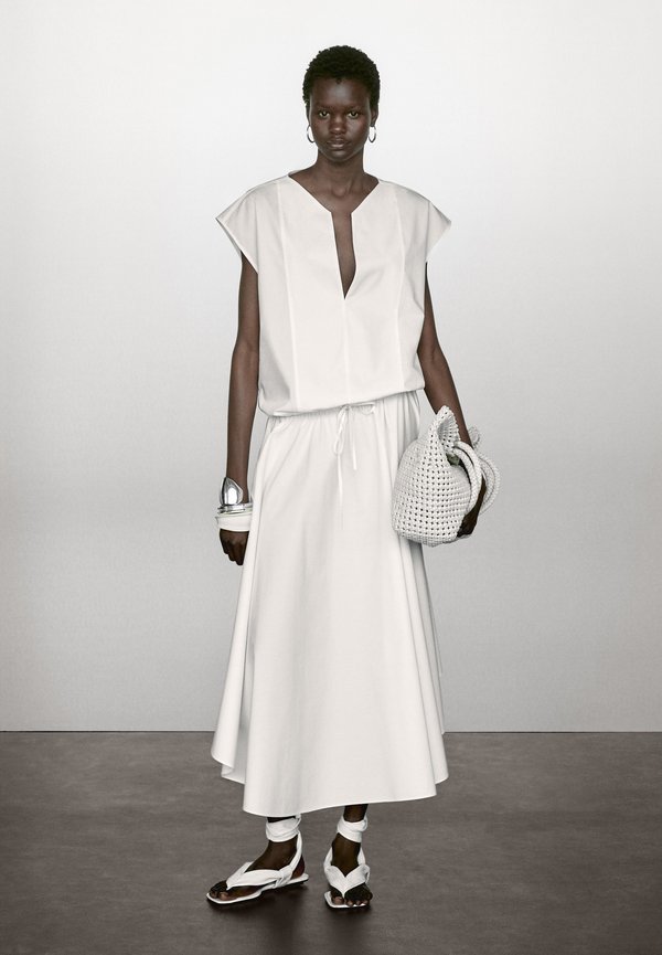 WITH ELASTICATED DETAIL - Blouse