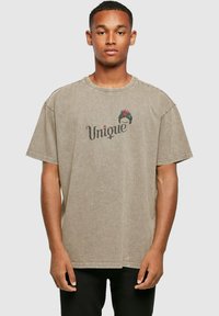 Merchcode FRIDA KAHLO UNIQUE ACID WASHED HEAVY OVERSIZE TEE - T-shirt z nadrukiem
