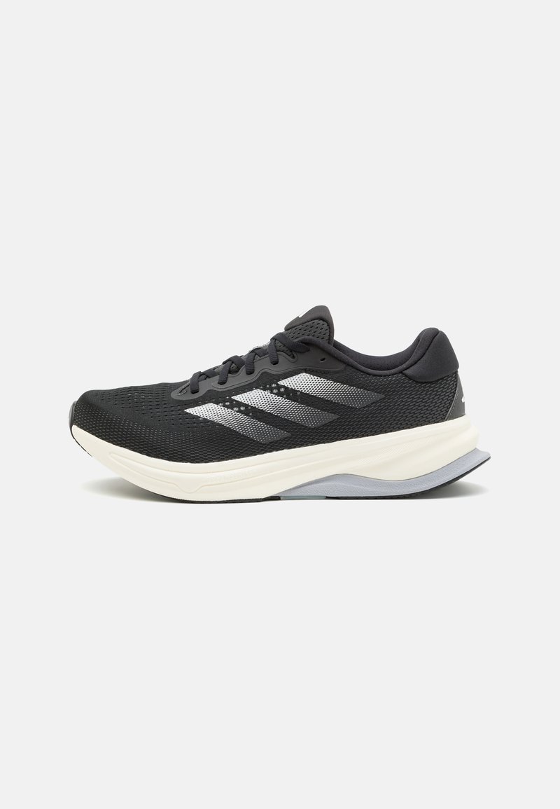 adidas Performance SUPERNOVA SOLUTION - Chaussures de running sur route - core black/carbon