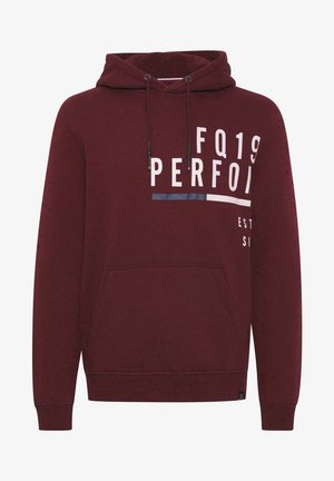 Maroon huppari, joka on valmistettu pehmeästä kankaasta, sisältää kengurupussin, nyöritettävän hupun ja valkoisella ja sinisellä painetun teksti-designin.