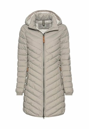 Hellgraue, lange Puffjacke mit Kapuze, mit einem Reißverschluss vorne, Chevron-Muster auf dem Körper und Lederakzenten in der Nähe der Taschen.