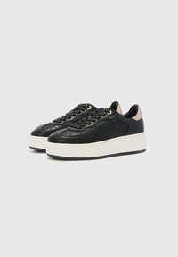 Replay CAMDEN CITY - Tenisky - black