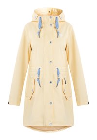 Impermeable amarillo con capucha, con cuerdas de nudos azules y blancas, botones de presión y dos bolsillos frontales con solapas. Textura suave.
