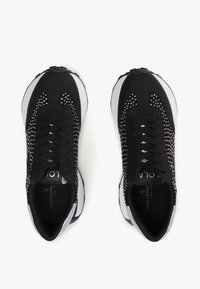 LOLA CASADEMUNT Matalavartiset tennarit - black