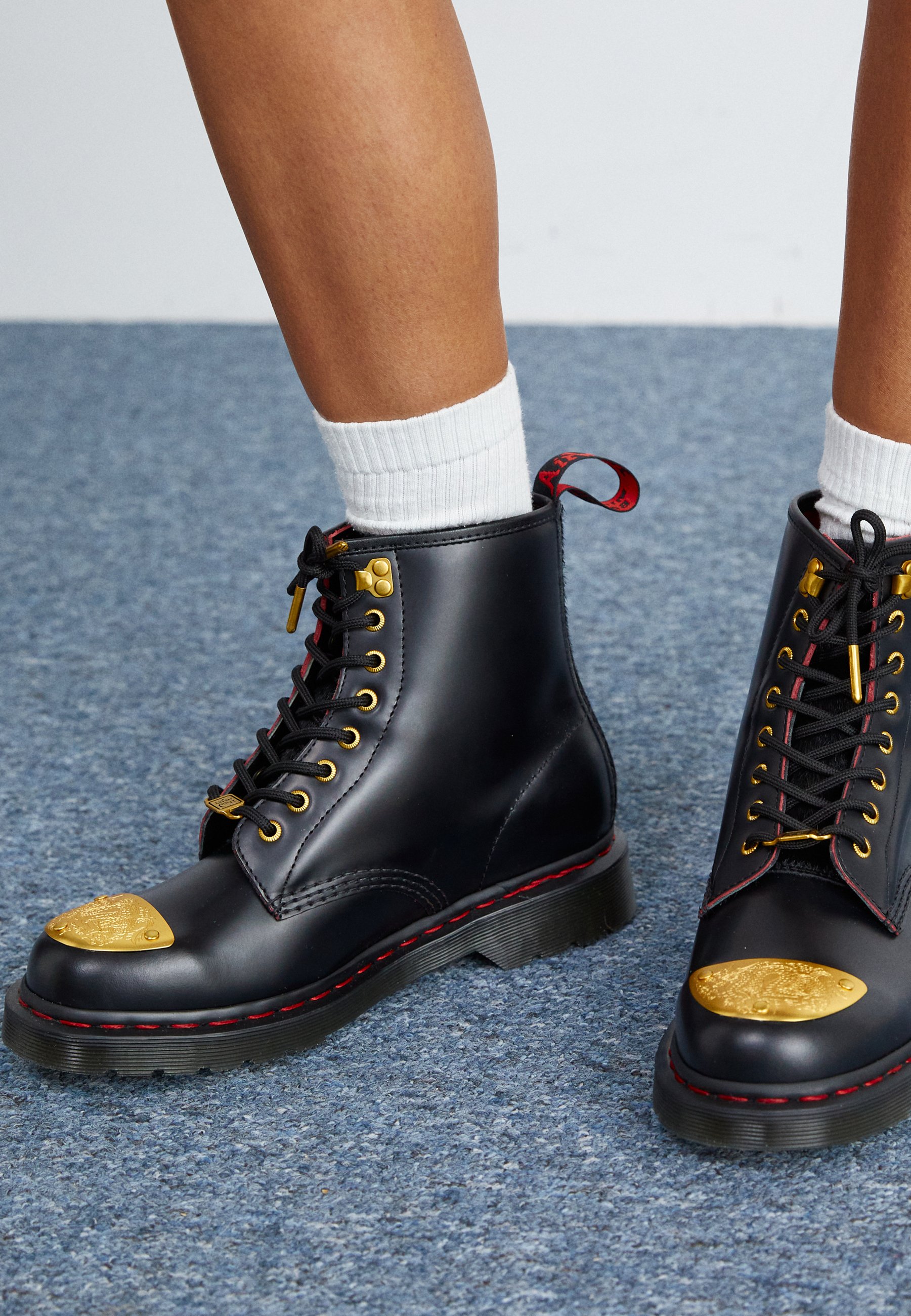 Dr. Martens 1460 YOTD - Classic ankle boots - black/red/black 